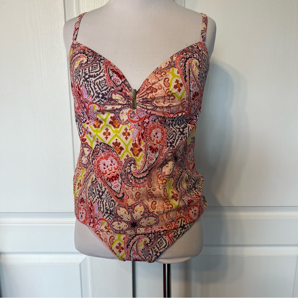 Victoria’s Secret tankini set